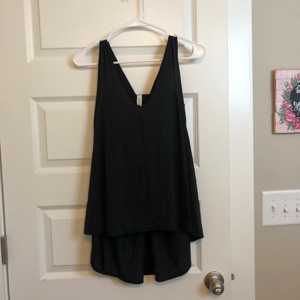 Lululemon- breathe and flow tank